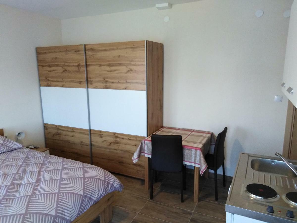 Apartments Nediljko & Mila ザダル エクステリア 写真