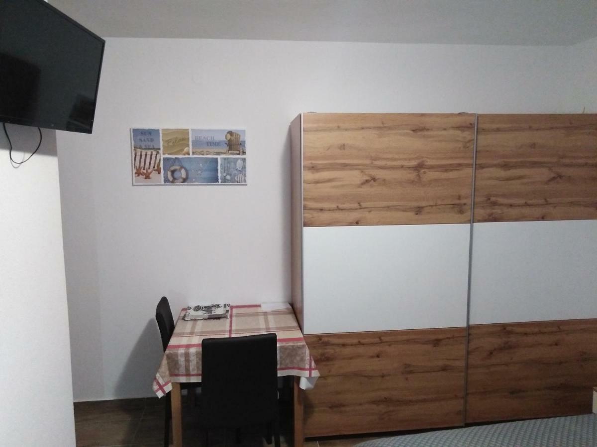 Apartments Nediljko & Mila ザダル エクステリア 写真
